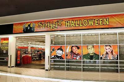 Is Spirit Halloween Open on Halloween Day 2025? Hours, Restocks, and Clearance Facts