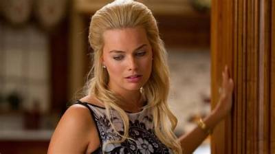 Margot Robbie in the Wolf of Wall Street: Complete Guide to the Famous Scenes, Trivia, and Streaming Options